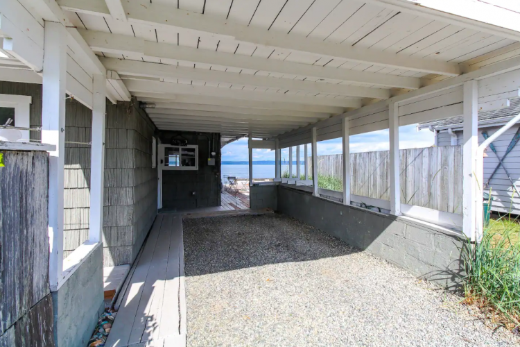 Gallery 28 - Stylish 3BR Oceanfront Deck W/D