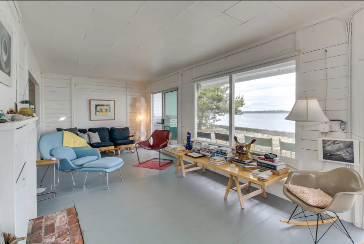 Gallery 4 - Stylish 3BR Oceanfront Deck W/D