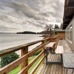 Gallery 20 - Charming Waterfront Home with Furnished Deck and Beach Access
