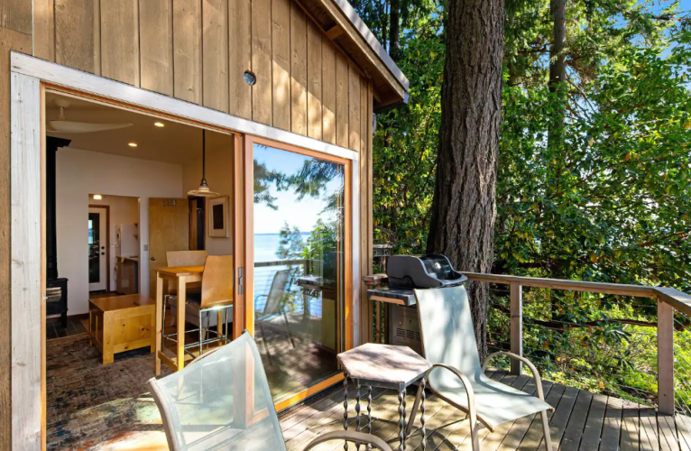 Gallery 3 - Dog-Friendly Sound-Front Home w/Waterfront Deck, Beach Access and Wood Stove
